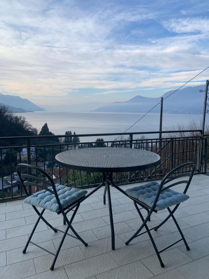 Casa Colmegna Mit Traumhaften See- Und Bergblick Luino Buitenkant foto