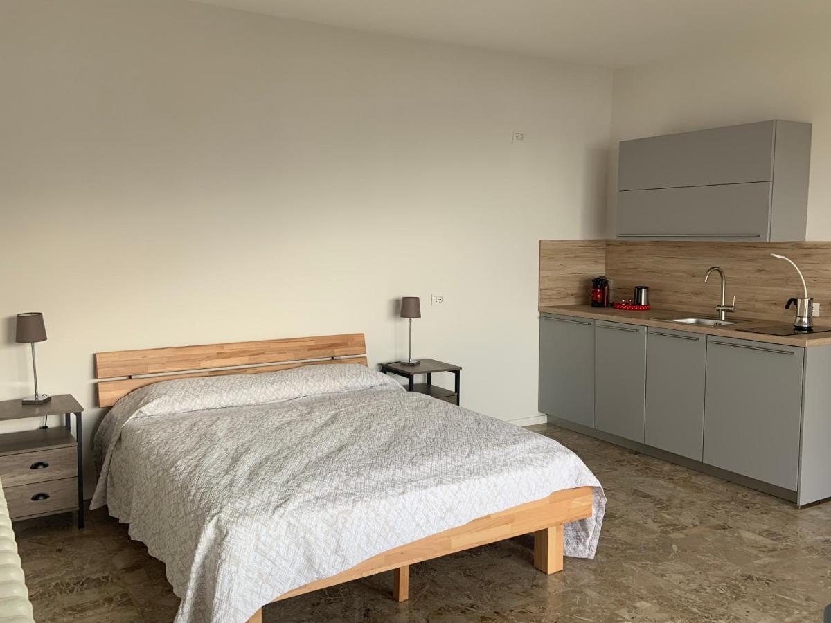 Casa Colmegna Mit Traumhaften See- Und Bergblick Luino Buitenkant foto