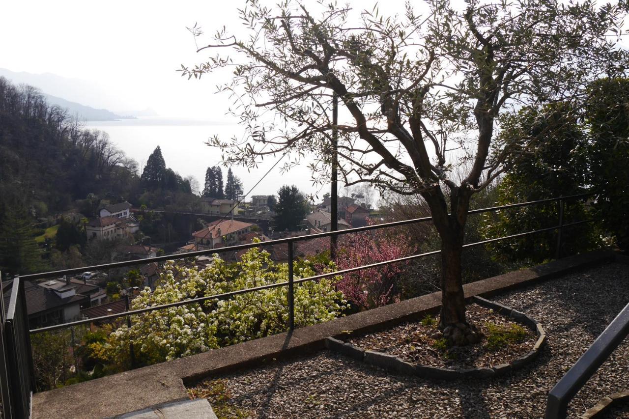 Casa Colmegna Mit Traumhaften See- Und Bergblick Luino Buitenkant foto
